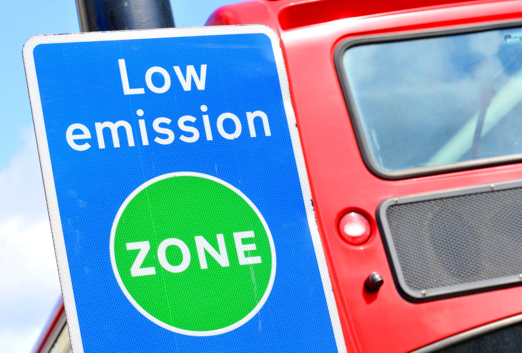 Low and zeroemission zones and social equity Supporting the urban transition to zeroemission